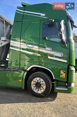 Тягач Volvo FH 13 2014 в 