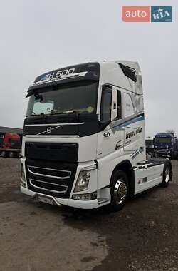 Тягач Volvo FH 13 2015 в Тячеві