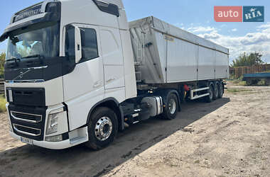 Зерновоз Volvo FH 13 2014 в Богодухіву