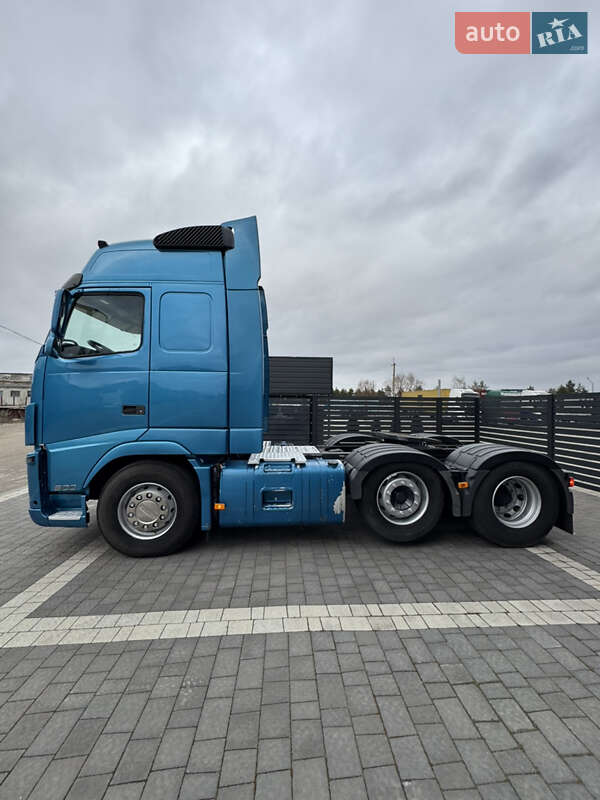 Тягач Volvo FH 13 2010 в Вараше