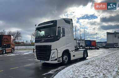 Тягач Volvo FH 13 2021 в Киеве