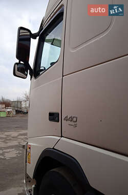 Тягач Volvo FH 13 2009 в 