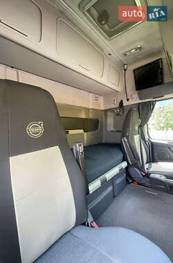 Тягач Volvo FH 13 2010 в 