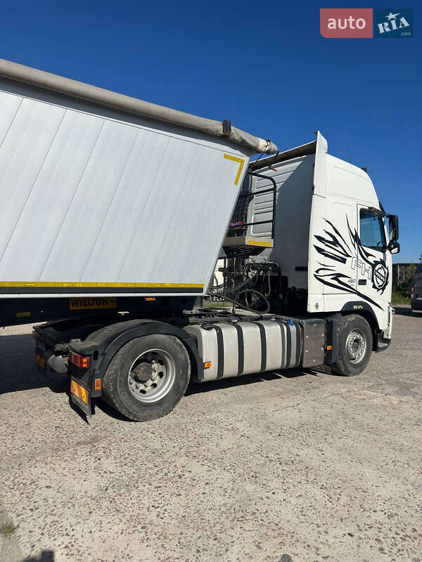 Тягач Volvo FH 13 2013 в Кам'янці-Бузькій