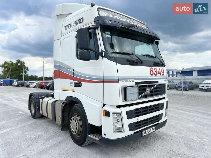 Тягач Volvo FH 13 2008 в Днепре
