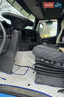 Контейнеровоз Volvo FH 13 2009 в 