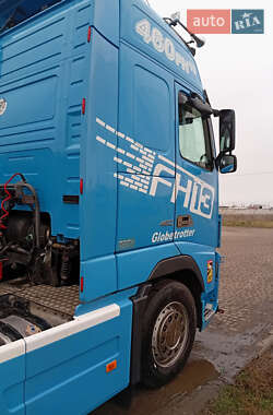 Контейнеровоз Volvo FH 13 2009 в 