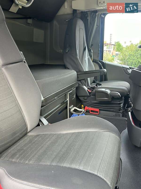 Тягач Volvo FH 13 2014 в Києві фото 7 Тягач Volvo FH 13 2014 в Києві