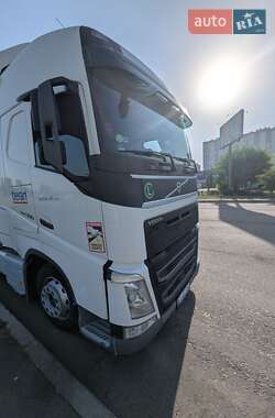 Тентованый Volvo FH 13 2016 в 