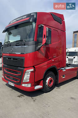 Тягач Volvo FH 13 2015 в 
