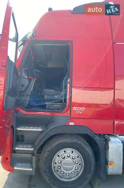Контейнеровоз Volvo FH 13 2012 в 