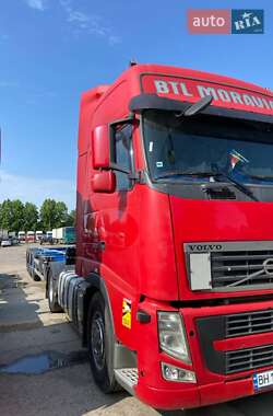 Контейнеровоз Volvo FH 13 2012 в 