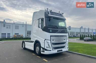 Тягач Volvo FH 13 2025 в 