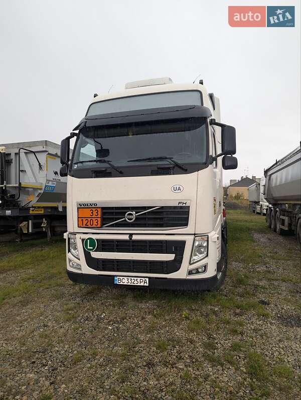 Бензовоз Volvo FH 13 2011 в Долине