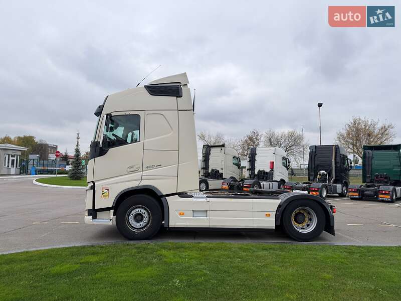 Тягач Volvo FH 13 2015 в Киеве фото 10 Тягач Volvo FH 13 2015 в Киеве