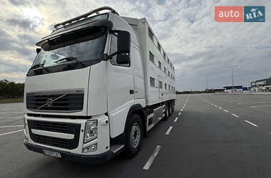 Для перевозки животных Volvo FH 13 2012 в Днепре