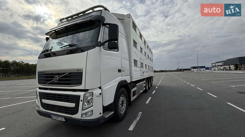 Для перевезення тварин Volvo FH 13 2012 в Дніпрі