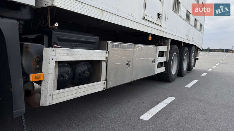 Для перевезення тварин Volvo FH 13 2012 в Дніпрі