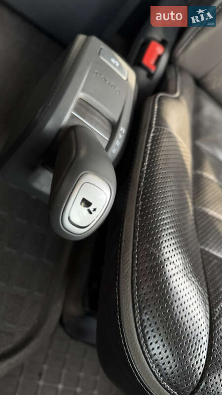 Для перевезення тварин Volvo FH 13 2012 в Дніпрі