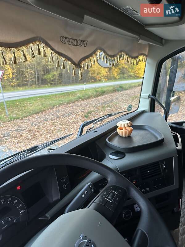 Тягач Volvo FH 13 2015 в Бродах фото 78 Тягач Volvo FH 13 2015 в Бродах