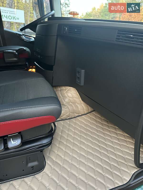 Тягач Volvo FH 13 2015 в Бродах фото 117 Тягач Volvo FH 13 2015 в Бродах