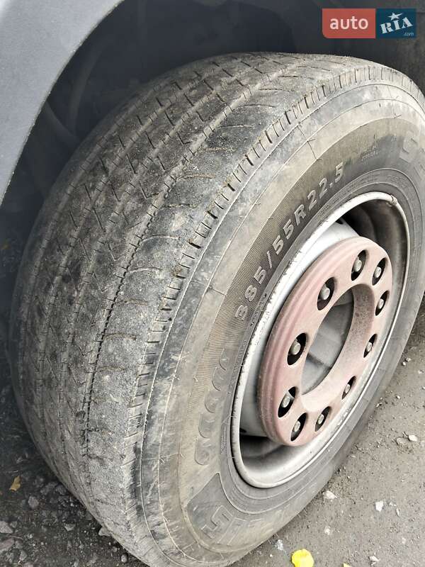 Вантажний фургон Volvo FH 13 2006 в Ладижині