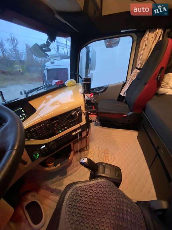 Зерновоз Volvo FH 13 2014 в Обухове