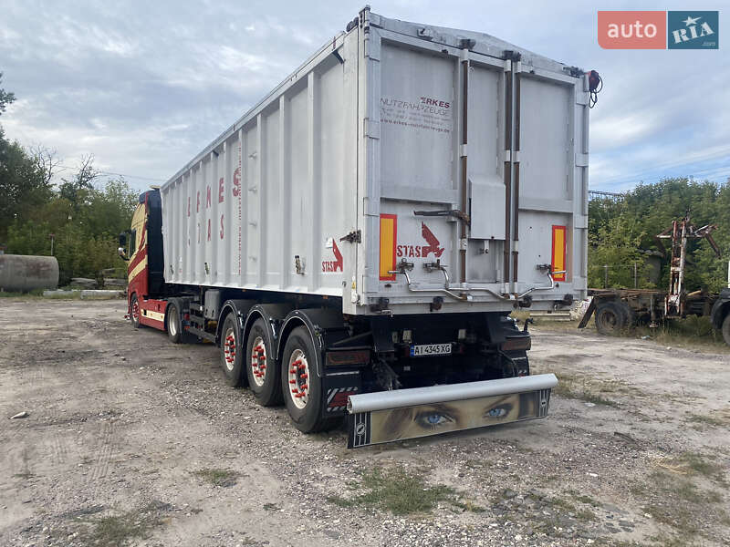 Зерновоз Volvo FH 13 2014 в Обухове