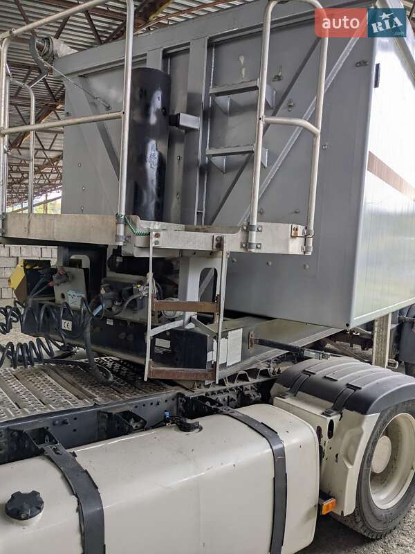 Самосвал Volvo FH 13 2007 в Косове