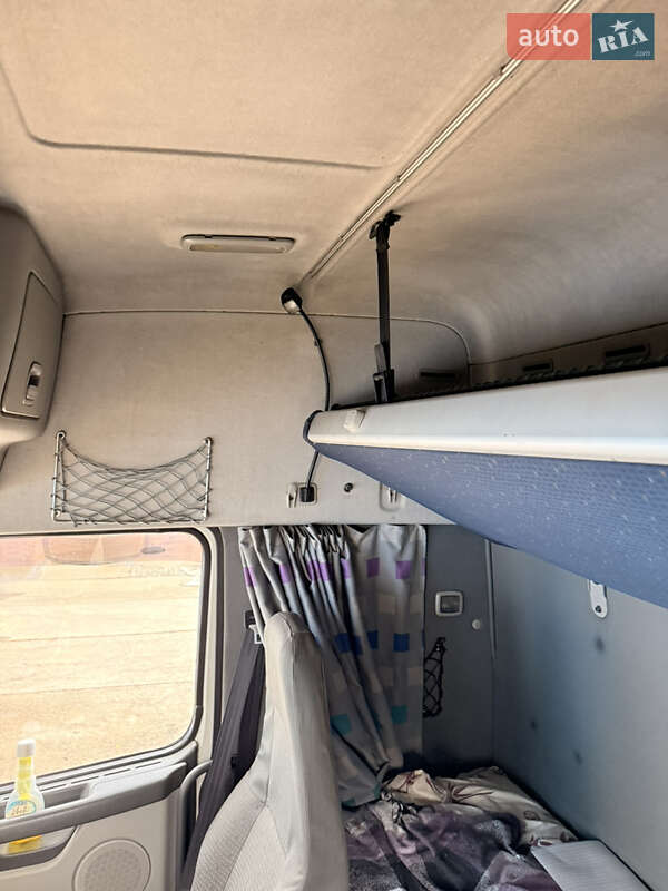 Тягач Volvo FH 13 2003 в Люботині