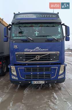 Зерновоз Volvo FH 13 2012 в Самборе