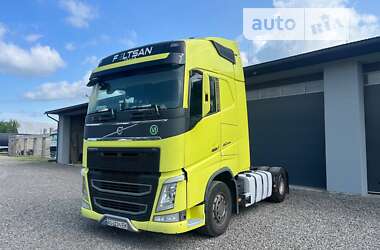 Тягач Volvo FH 16 2015 в Иршаве