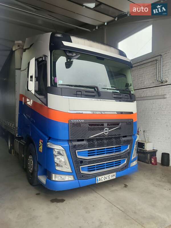 Тентованый Volvo FH 16 2014 в Луцке