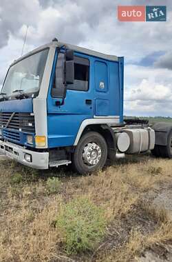 Тягач Volvo FL 10 1998 в Дніпрі