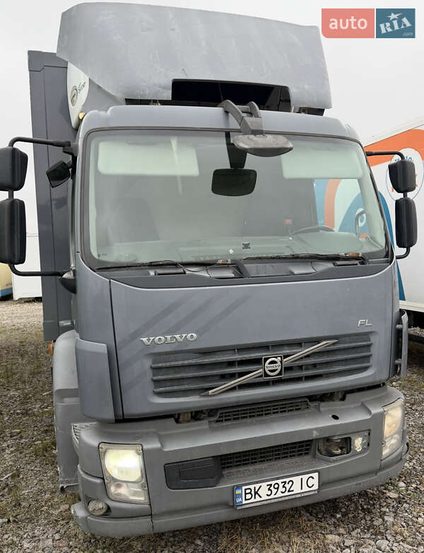 Рефрижератор Volvo FL 7 2010 в Виннице