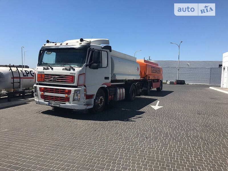 Бензовоз Volvo FM 12 2005 в Одессе