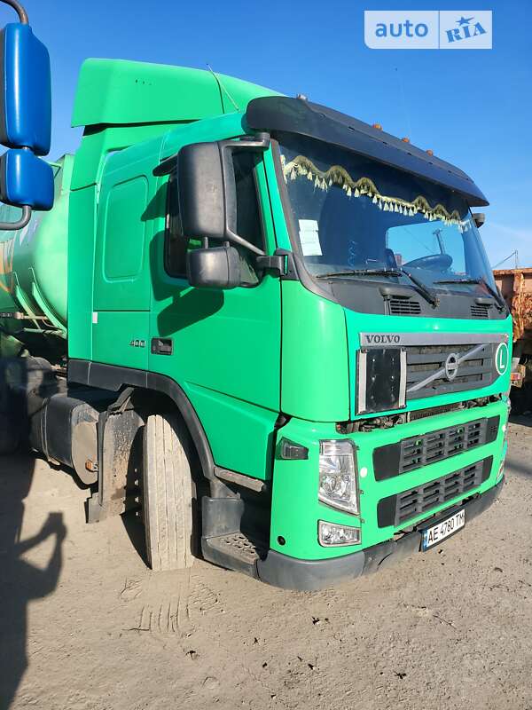 Бензовоз Volvo FM 12 2012 в Днепре