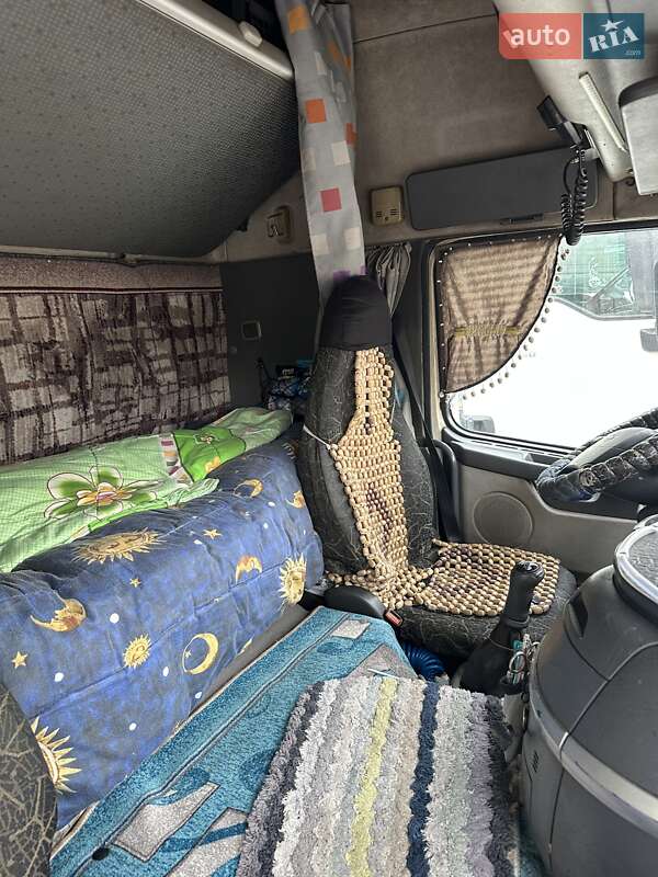 Тягач Volvo FM 12 2004 в Днепре