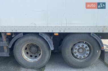 Грузовой фургон Volvo FM 12 2002 в 