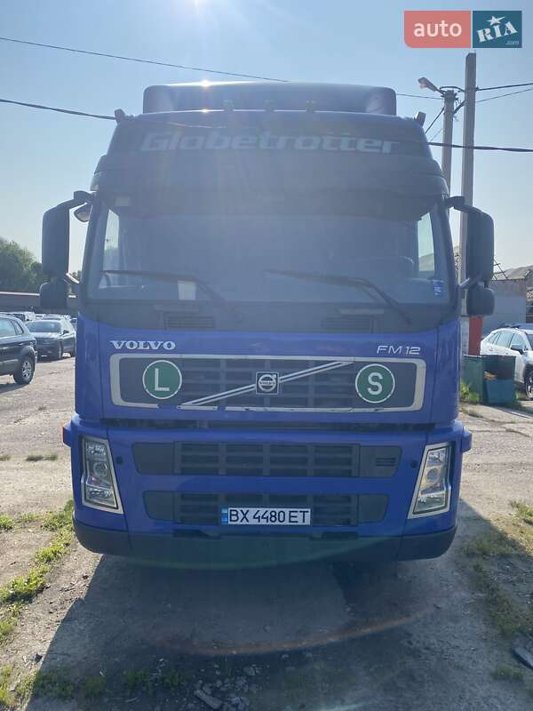 Грузовой фургон Volvo FM 12 2002 в Хмельницком
