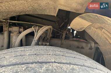 Грузовой фургон Volvo FM 12 2002 в 