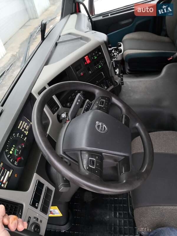 Тягач Volvo FM 13 2015 в Каменском