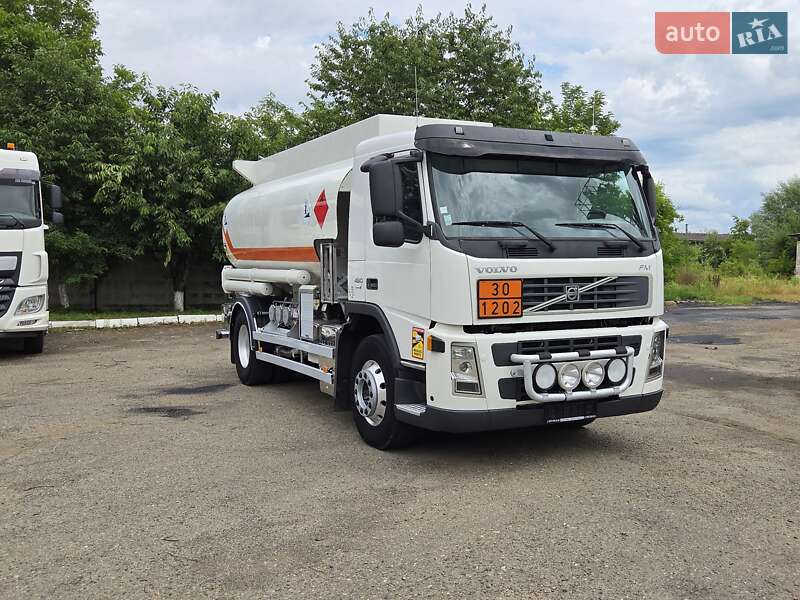 Бензовоз Volvo FM 13 2008 в 