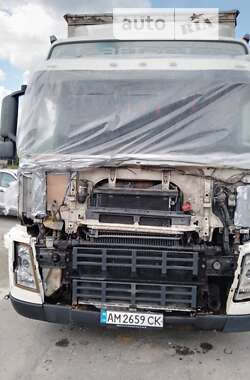 Тентований Volvo FM 9 2006 в 