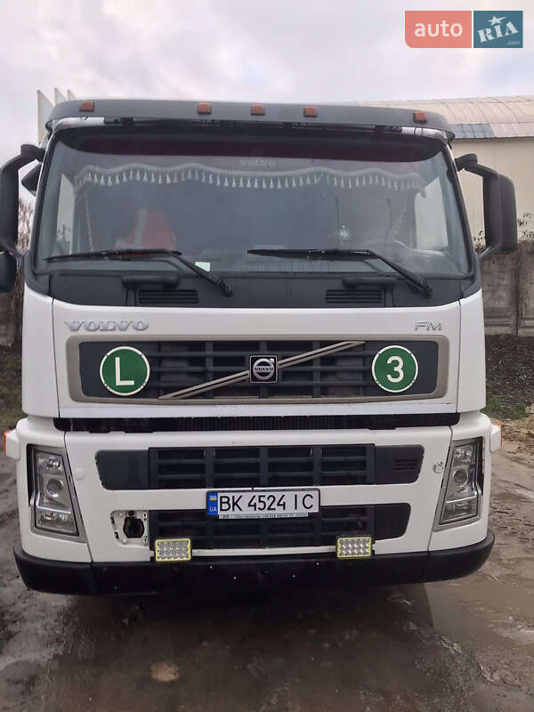 Самоскид Volvo FM 9 2006 в Рівному