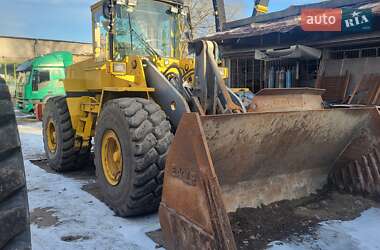 Фронтальный погрузчик Volvo L 120F 1998 в 