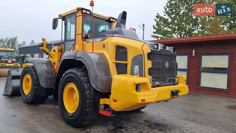 Фронтальный погрузчик Volvo L 120F 2020 в 