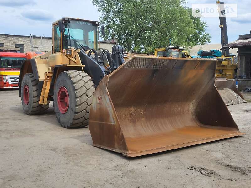 Фронтальный погрузчик Volvo L 180 2007 в Киеве