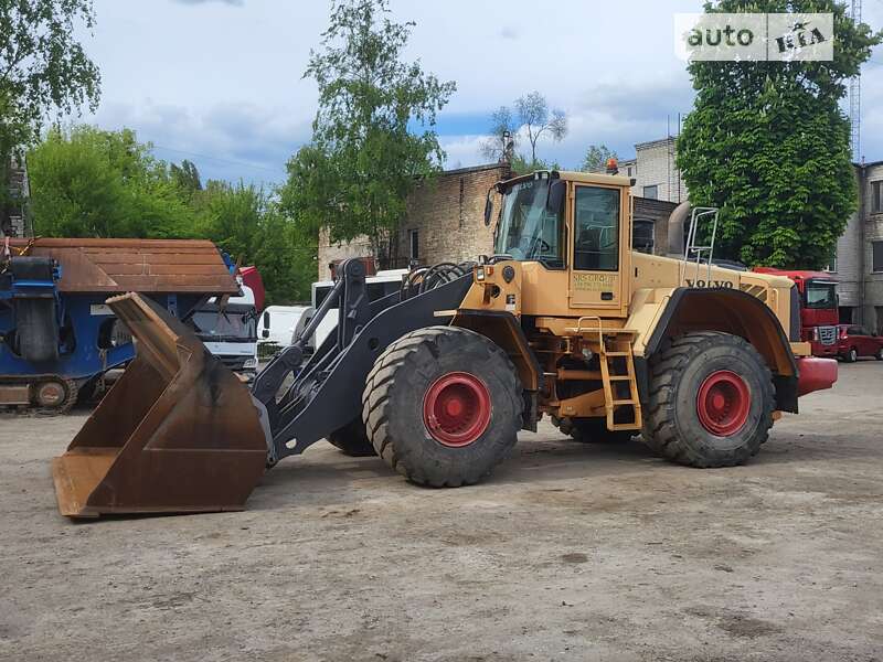 Фронтальный погрузчик Volvo L 180 2007 в Киеве