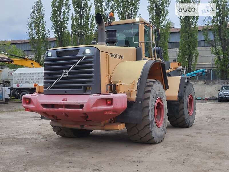 Фронтальный погрузчик Volvo L 180 2007 в Киеве